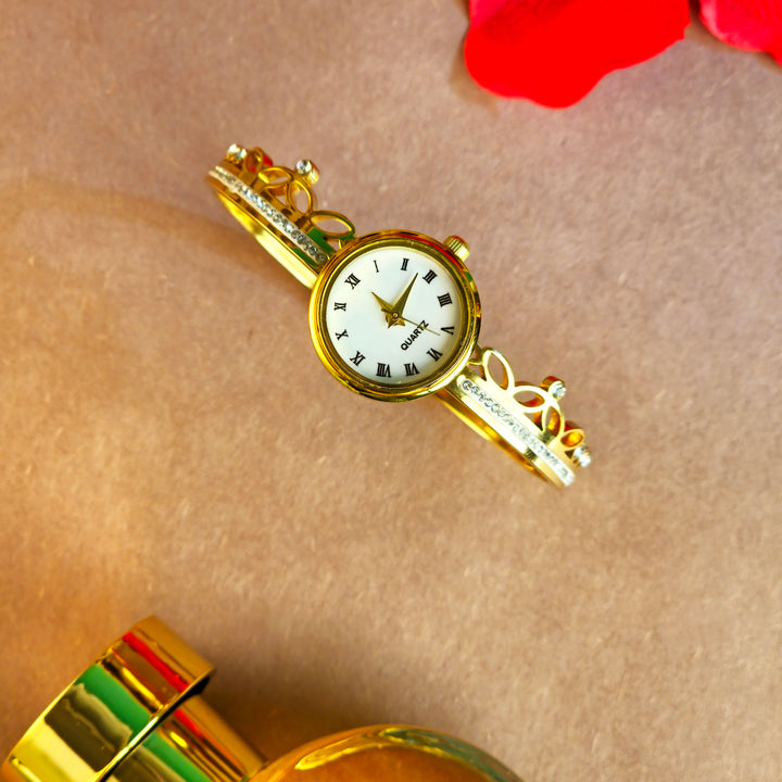 Golden Leaf Motif Bracelet Womenβs Watch β Graceful, Glamorous & Unique