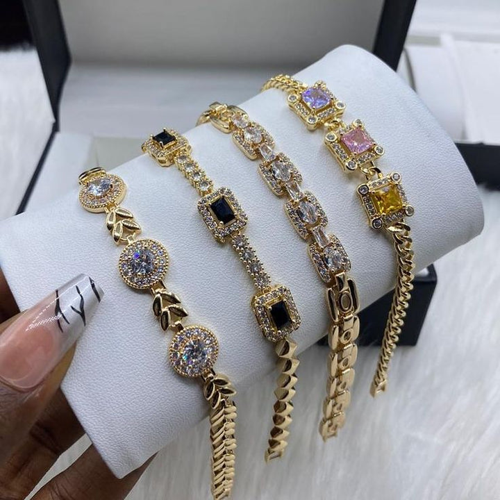 BRACELET