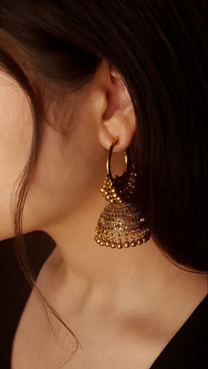 EARINGS